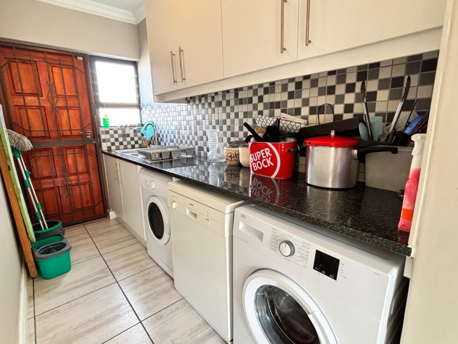 3 Bedroom Property for Sale in Fairview Golf Estate Western Cape